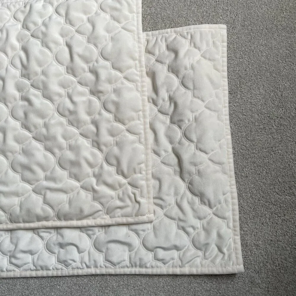 N/A pillow shams